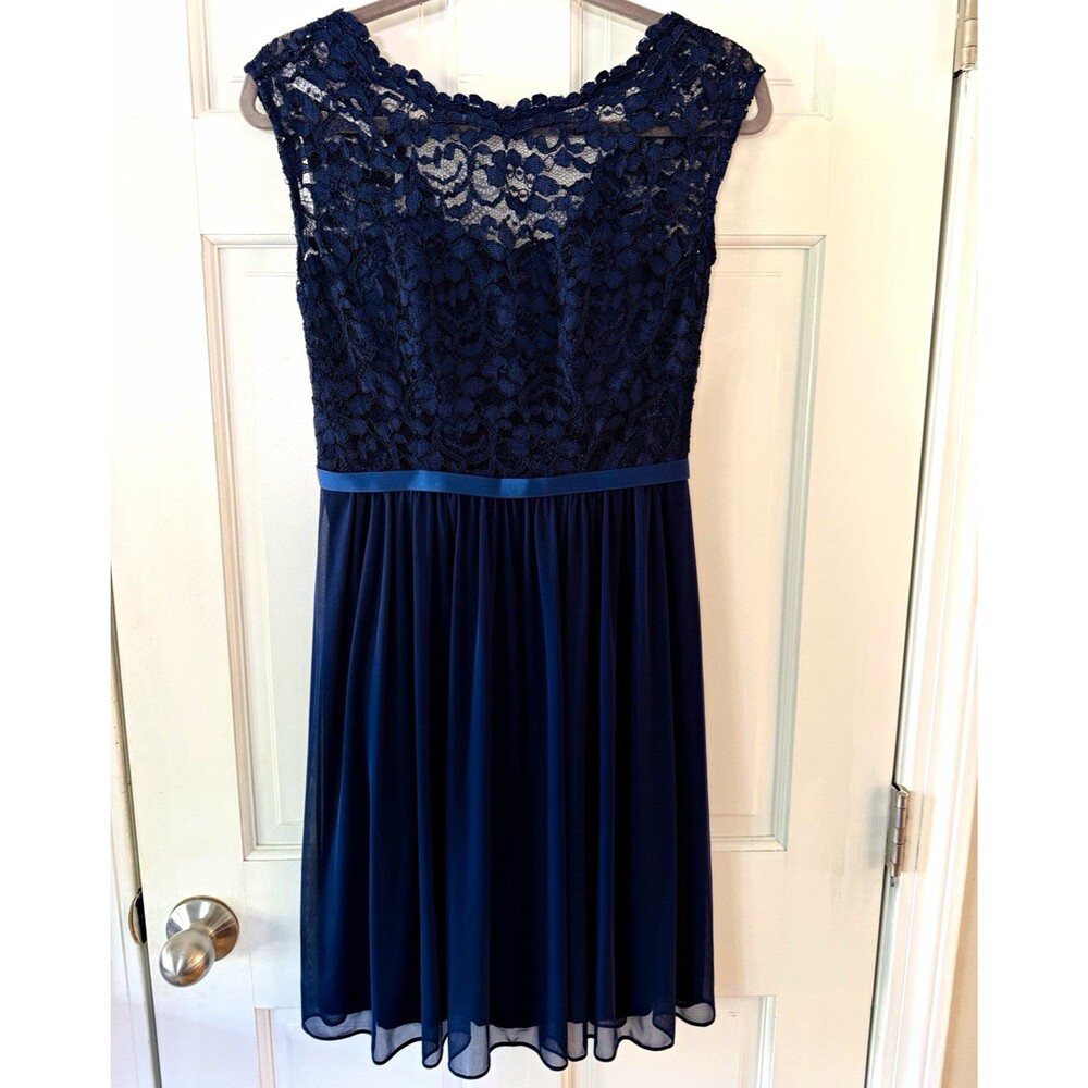 David’s Bridal Navy Blue Lace Chiffon Dress Size 2 Homecoming Cocktail Party